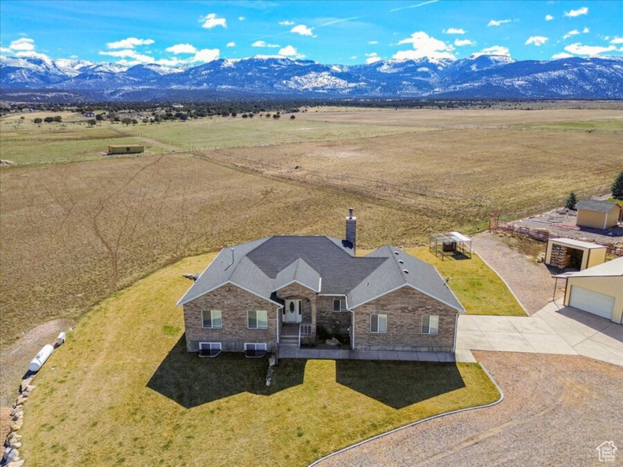 real estate listing specialist